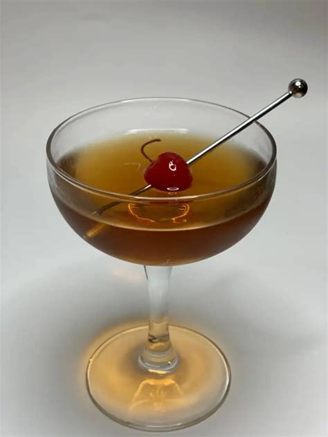 Rob Roy Recipe - Make My Cocktail - Cocktail Generator