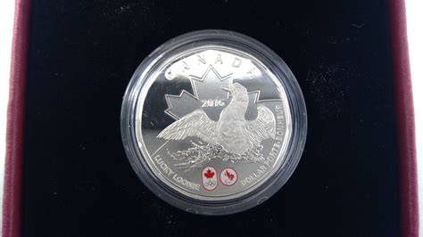 2016 LUCKY LOONIE .999 FINE SILVER COIN