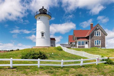 7 Beautiful Lighthouses To Visit On Cape Cod | Cape cod lighting, Beautiful lighthouse, Cape cod ...