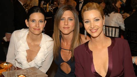 Friends: Jennifer Aniston, Lisa Kudrow and Courteney Cox Reunite ...