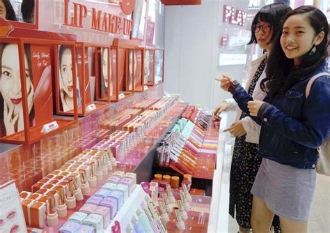 The Success of Japanese Cosmetics in China