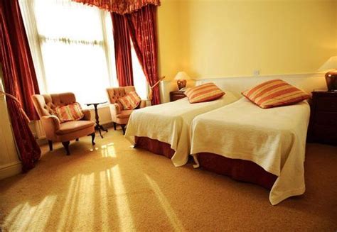 Dunoon from $136 - UPDATED 2017 Hotel Reviews (Llandudno, Wales ...