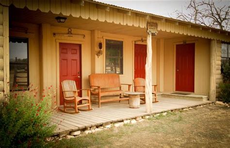 Lodging Rates and Packages | Dixie Dude Guest Ranch, Bandera