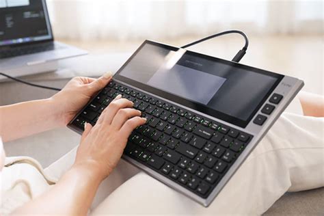 Keyboard with 12.6-inch screen rockets past Kickstarter goal - Monitors - News - HEXUS.net