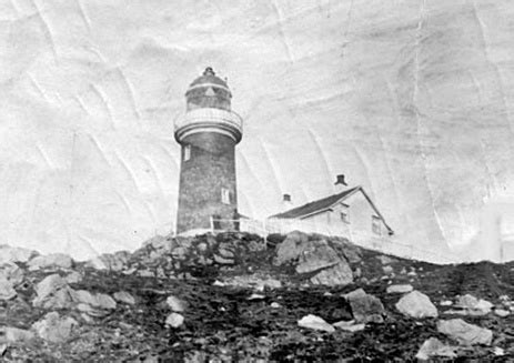 Ferryland Head Lighthouse, Newfoundland Canada at Lighthousefriends.com