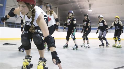 Team Canada Junior roller derby training - YouTube