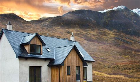 Luxury cottages for 4 amidst stunning scenary in the Scotttish Highlands