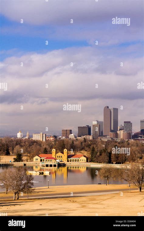 Denver skyline during the day in the Winter Stock Photo - Alamy