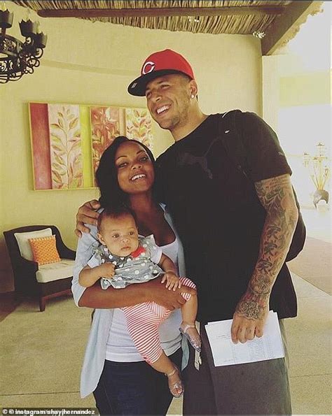 Fiancee of Aaron Hernandez thanks her social media followers for 'support' after Netflix ...