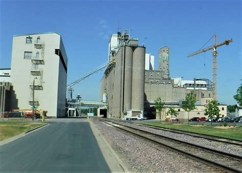 Rahr Malting | crane in Shakopee, MN. | Ruin Raider | Flickr