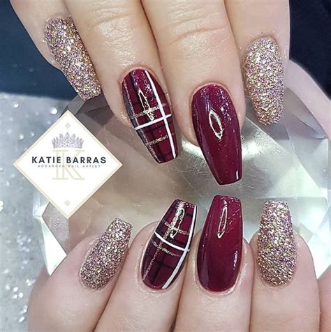 70 Dashing Maroon Nails For Fall 2020 - The Glossychic