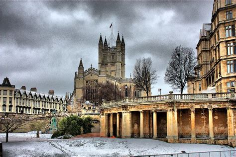 Bath Abbey and Parade Gardens in the Snow, Bath, Somerset, England, UK (HDR) | Bath england ...