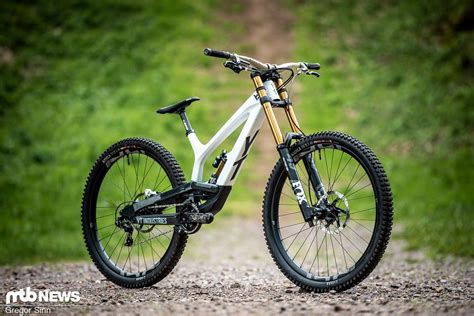 YT Tues 29 CF Pro Race im Test: Komm schon, TU ES! - MTB-News.de