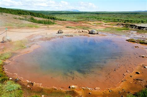 volcanic landscape iceland - Faded Spring