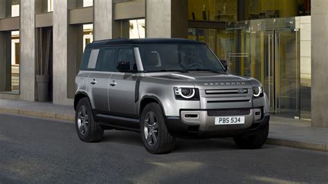 Explore Defender 110 2024 | Defender | Land Rover Kuwait