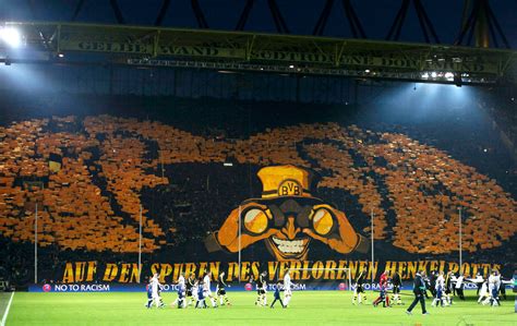 Mosaico animado da torcida do Borussia Dortmund impressiona | sportv.com