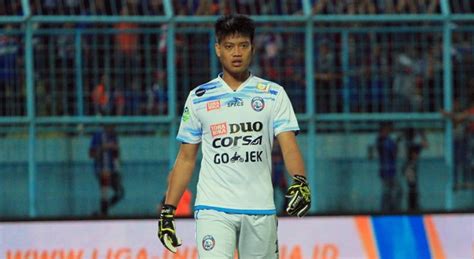 ️ Profil dan Biodata Kurnia Meiga Hermansyah, Biografi Pemain Arema FC | Gingsul.com