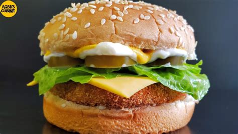 CHICKEN PATTY BURGER RECIPE | MCDONALD'S STYLE || by Aqsa's Cuisine - YouTube