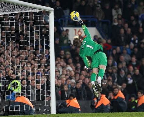 Page 5 - David De Gea's top 5 saves of the decade