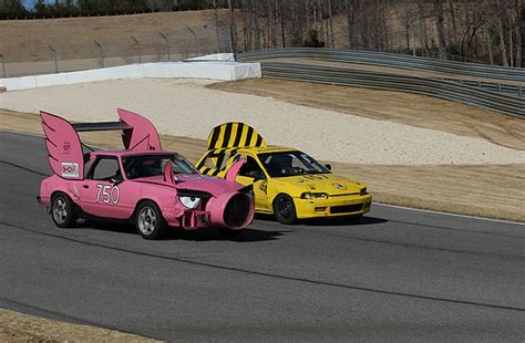 The 24 Hours of LeMons: Endurance Racing for $500 Cars – motorsportamerica.com