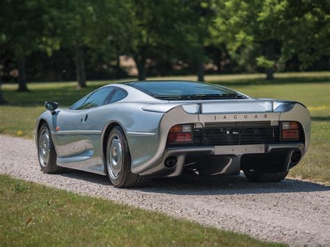 Jaguar-XJ220-at-RM-Sothebys-Monterey-Left-Rear-Quarters | | SuperCars.net