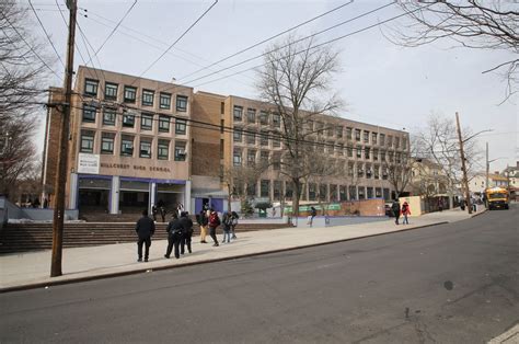 Queens principal who passed kids through bogus classes ousted