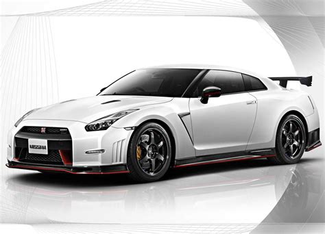 2015 Nissan GT-R Nismo Specs & Pictures