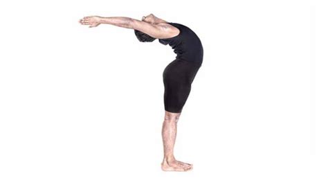 Ardha Chakrasana Benefits, Steps, Precautions | Eyogaguru.com