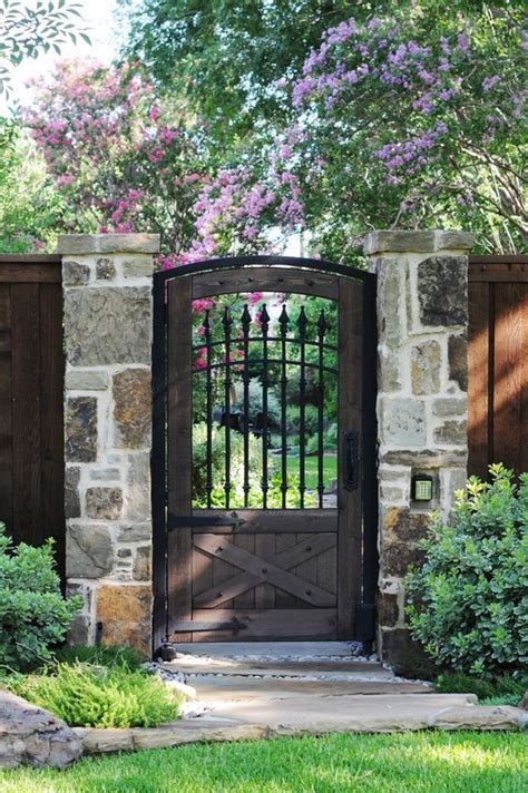 Pin by Deri Terry on Gartentor | Garden gate design, Traditional landscape, Garden gates and fencing