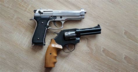 Choosing a Handgun: Differences between Revolvers vs. Semi-Automatic Pistols - GunBroker.com