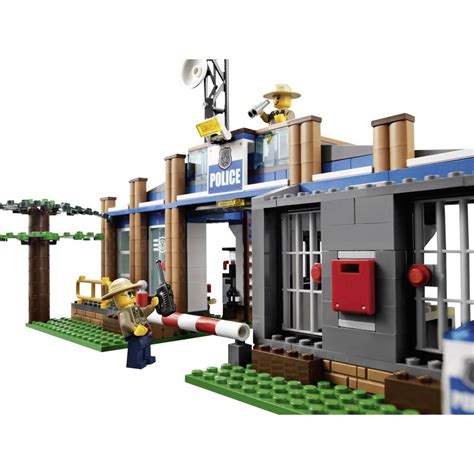 LEGO® City 4440 Forest police station from Conrad.com