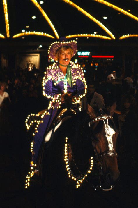 Robert Redford - THE ELECTRIC HORSEMAN Cowboy Spaghetti, 1970s Movies, Cowboys And Angels ...