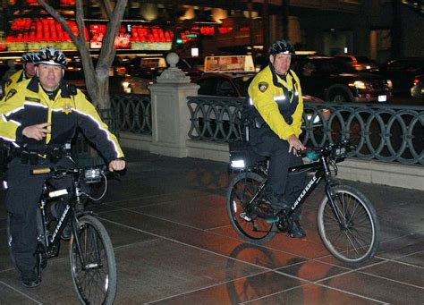 Why Do Las Vegas Police Wear Yellow? - FeelingVegas