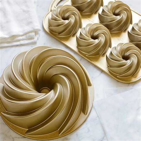 Nordic Ware Heritage Bundt® Pan | Williams Sonoma AU