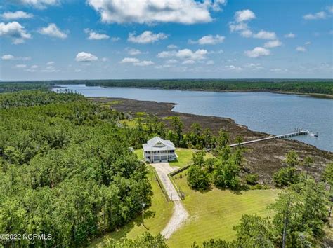 Waterfront - Beaufort NC Waterfront Homes For Sale - 124 Homes | Zillow