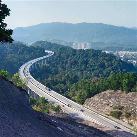 Bukit Kuari Trail Rawang - This viewpoint in Rawang has the best views of the Rawang Bypass ...