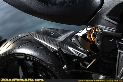 Ducati Diavel 1260SDIAVEL 1260 S PERFORMANCE 02 - BikesRepublic.com