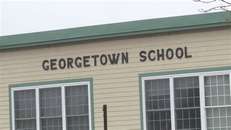 Parents at rural P.E.I. schools worried about teacher cuts - Prince Edward Island - CBC News