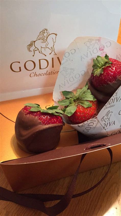 Godiva chocolate covered strawberries!!!! | Chocolatier, Godiva ...