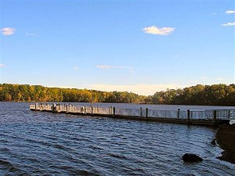 Burke Lake, VA in 2020 | Lake park, Places to go, Pier fishing