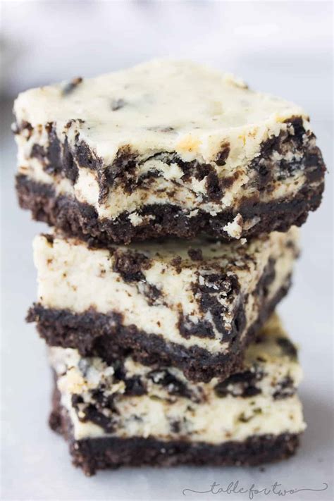 Oreo Cheesecake Bars - Cookies and Creme Cheesecake Bars Recipe