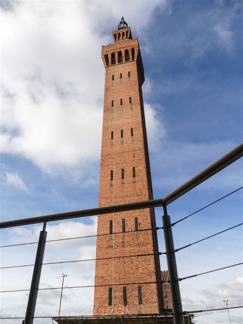 grimsby dock tower by Godders | ePHOTOzine