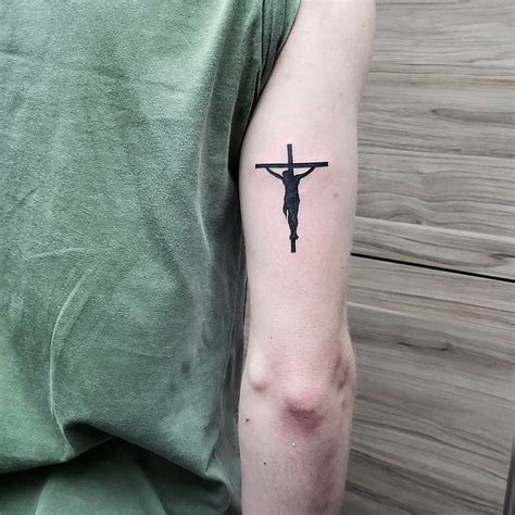 Actualizar 71+ imagem tatuagem masculina de jesus - br.thptnganamst.edu.vn