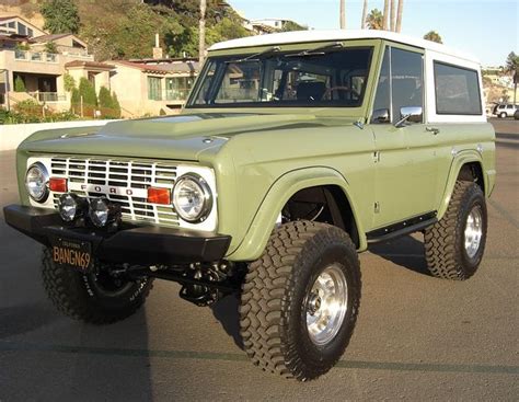 Image result for early bronco paint jobs dark green | Ford bronco, Bronco truck, Bronco