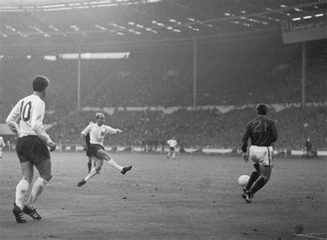 30 - Bobby Charlton: England v Portugal 1966 - 90 World Cup Minutes In ...