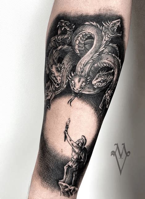 Forearm Hydra Tattoo - TATTOOGOTO