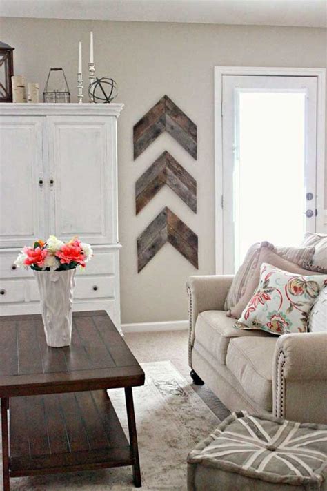 20+ Recycled Pallet Wall Art Ideas for Enhancing Your Interior