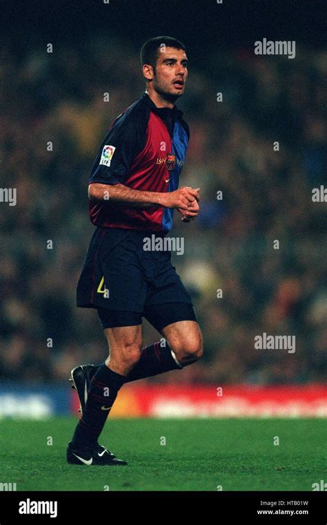 Pep guardiola barcelona 1999 hi-res stock photography and images - Alamy