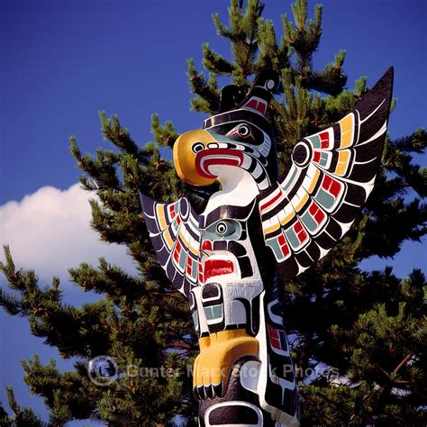 Kwakiutl-Kwakwaka'wakw-Totem-Pole-Duncan-BC-Canada-Pictures-Images | Gunter Marx Stock Photos