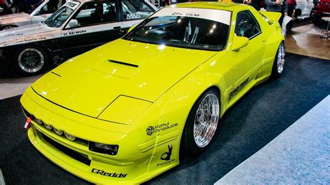 (HD)PANDEM MAZDA RX-7 FC3S modified 倉敷ロケバニ會 マツダRX7カスタム - TOKYO AUTO SALON 2019 - YouTube